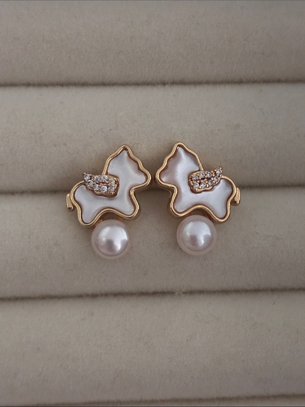 Gold-Tone Pearl & White Enamel Floral Stud Earrings with Crystal Accent